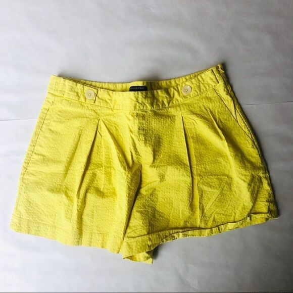 Banana Republic Pleated front Shorts size 14 - Picture 1 of 6